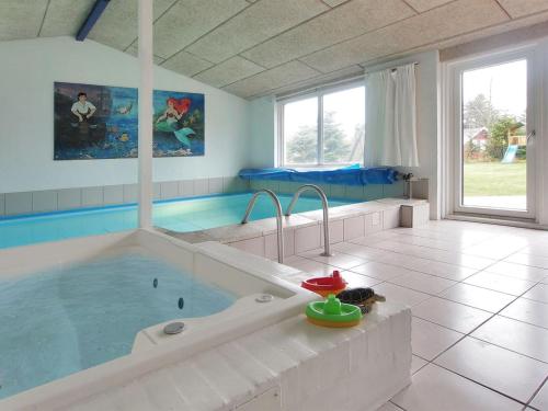  Holiday Home Len - 600m from the sea in Lolland- Falster and Mon by Interhome in Bøtø By