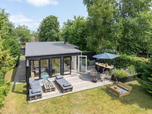 Holiday Home Edin - 400m from the sea in Lolland- Falster and Mon by Interhome