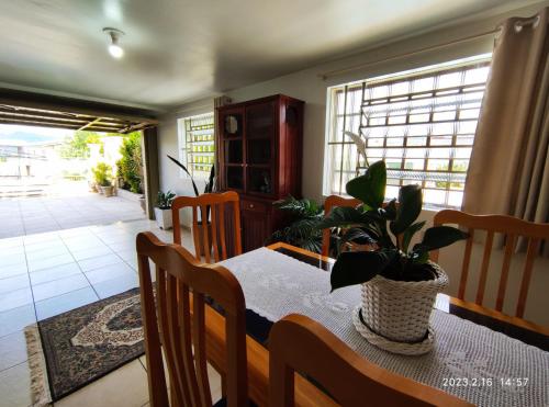 . Casa espaçosa próxima ao centro