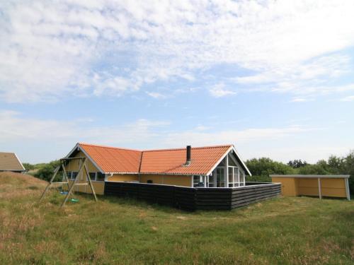 Holiday Home Uma - 400m from the sea in Western Jutland by Interhome