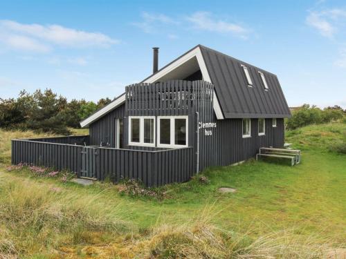 Holiday Home Casandra - 600m from the sea in Western Jutland by Interhome