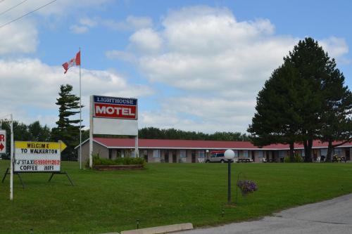 . Lighthouse Motel
