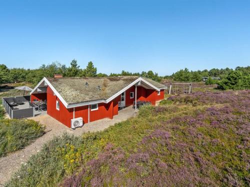 Holiday Home Asdis - 2-8km from the sea in Western Jutland by Interhome