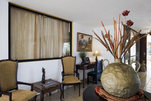 로비, 호텔 모존테 (Hotel Mozonte) in 마나과