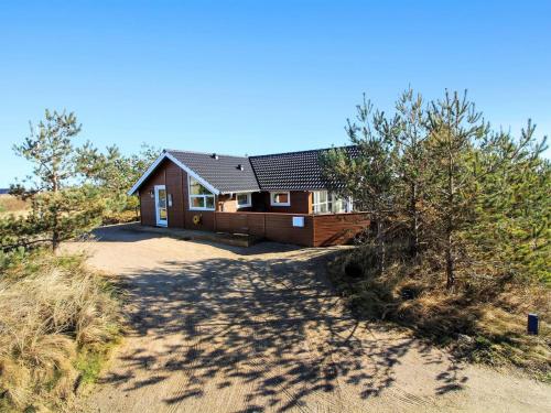 Holiday Home Svenny - 800m from the sea in Western Jutland by Interhome