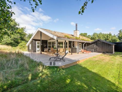 Holiday Home Laerke - 1-8km from the sea in Western Jutland by Interhome