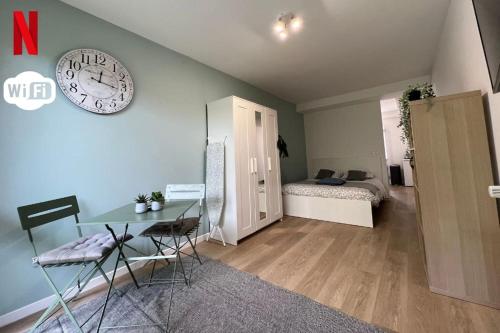 Studio à 550m de la gare (RER A)