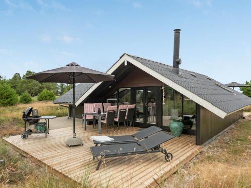 Holiday Home Torbjörn - 1-1km from the sea in Western Jutland by Interhome