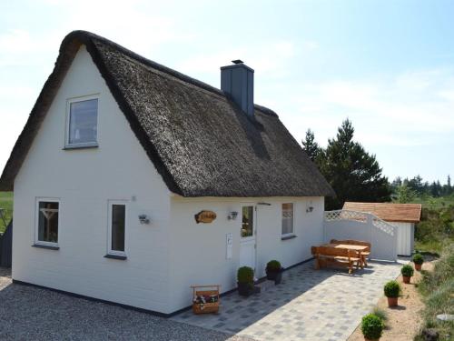 Holiday Home Clare - 4km from the sea in Western Jutland by Interhome