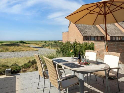 Apartment Helgo - 250m from the sea in Western Jutland by Interhome