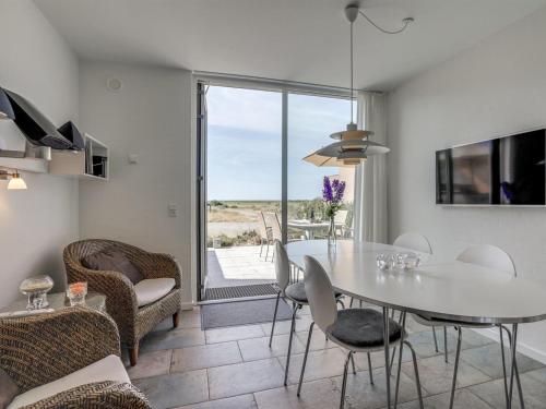 Apartment Helgo - 250m from the sea in Western Jutland by Interhome