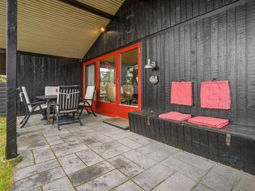 Holiday Home Kathaline - 3-4km from the sea in Western Jutland by Interhome