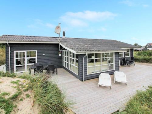 Holiday Home Ottar - 400m from the sea in Western Jutland by Interhome