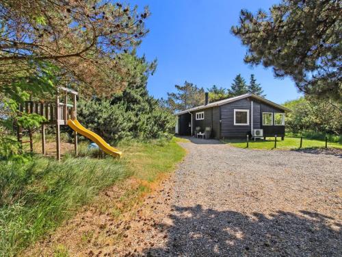 Holiday Home Hannu - 900m from the sea in Western Jutland by Interhome