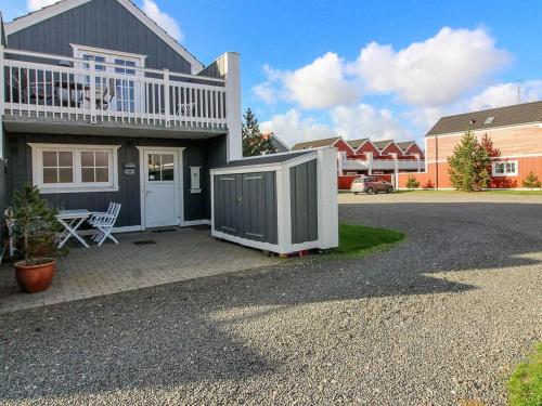 Apartment Sote - 1-2km from the sea in Western Jutland by Interhome