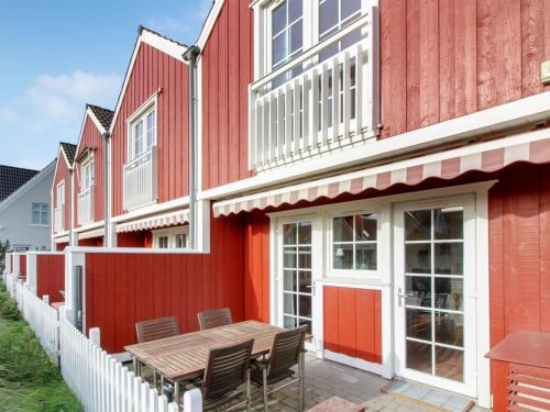 Apartment Guthir - 1-2km from the sea in Western Jutland by Interhome