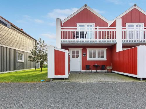 Apartment Guthir - 1-2km from the sea in Western Jutland by Interhome