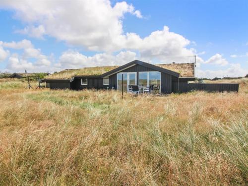 Holiday Home Edyta - 400m from the sea in Western Jutland by Interhome