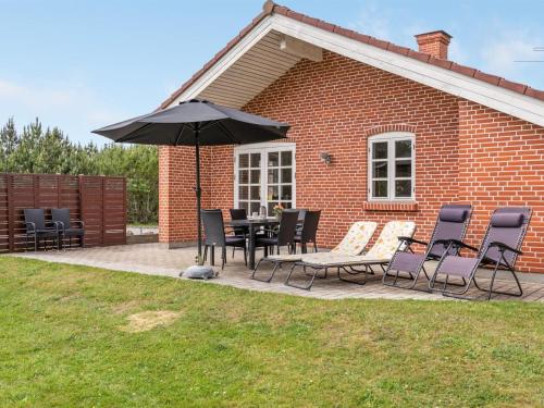 Holiday Home Kalotta - 3-2km from the sea in Western Jutland by Interhome