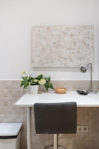 Hostal House - image 5