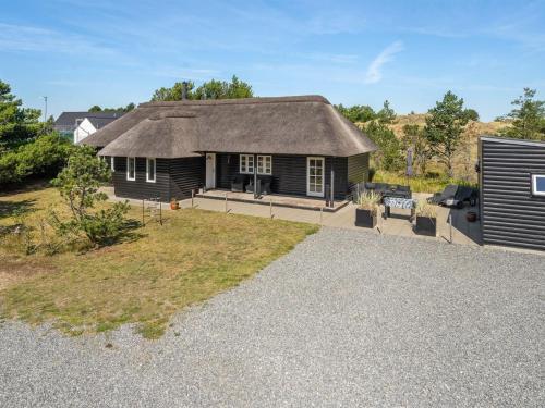 Holiday Home Aila - 1-4km from the sea in Western Jutland by Interhome