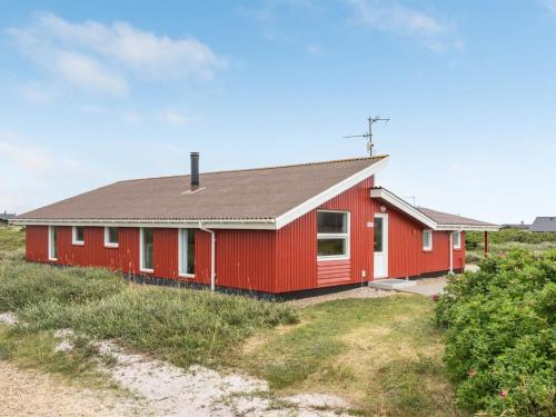 Holiday Home Mogens - from the sea in Western Jutland by Interhome