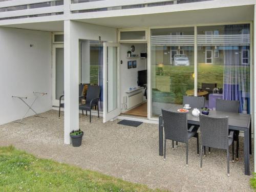 Apartment Elenora - 200m from the sea in Western Jutland by Interhome