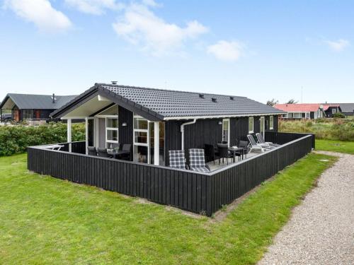 Holiday Home Erza - 500m from the sea in Western Jutland by Interhome