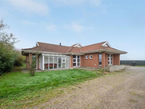 Holiday Home Elia - 300m from the sea in Western Jutland by Interhome