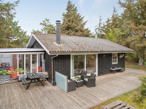 Holiday Home Hamund - 700m from the sea in Western Jutland by Interhome