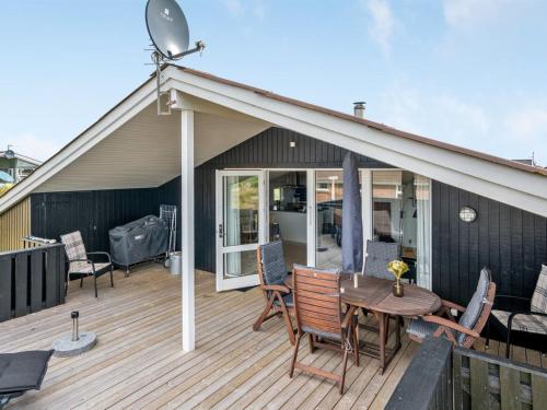 Holiday Home Apolonia - from the sea in Western Jutland by Interhome