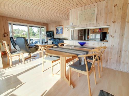 Holiday Home Maika - 800m to the inlet in Western Jutland by Interhome