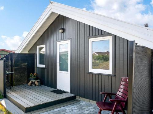 Holiday Home Henning - from the sea in Western Jutland by Interhome