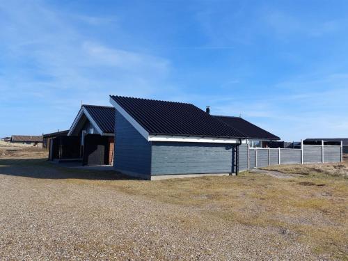 Holiday Home Henning - from the sea in Western Jutland by Interhome