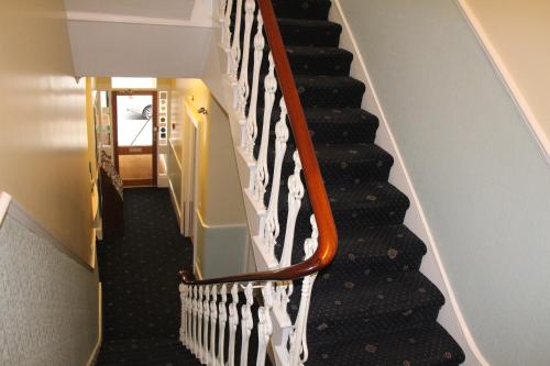 Melbourne House Hotel - image 2