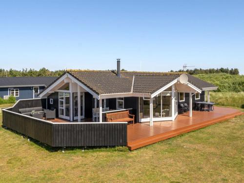 Holiday Home Floriana - 650m from the sea in Western Jutland by Interhome