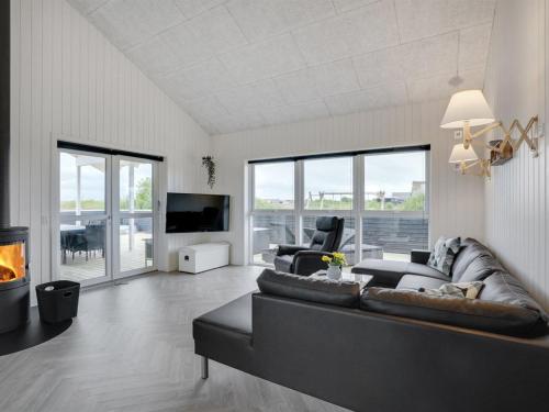 Holiday Home Markku - 400m from the sea in Western Jutland by Interhome