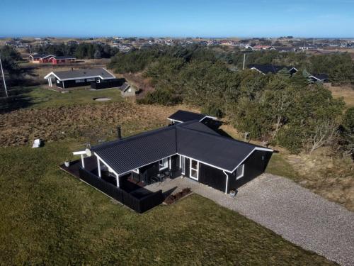 Holiday Home Grit - 650m from the sea in NW Jutland by Interhome