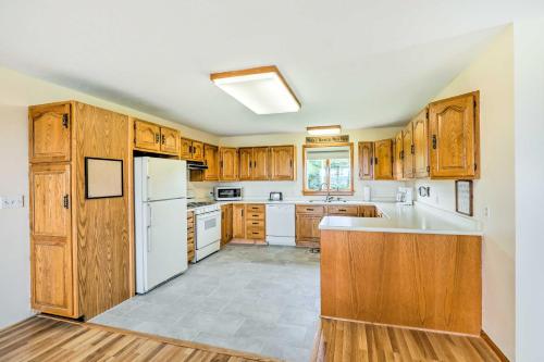 Ovid Home with Lake Views on Cayuga Wine Trail! in Ovid, USA