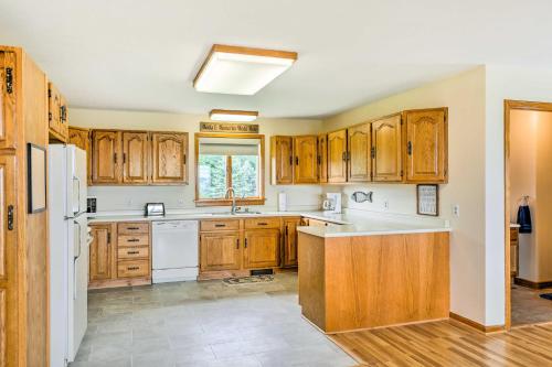 Ovid Home with Lake Views on Cayuga Wine Trail! in Ovid, USA