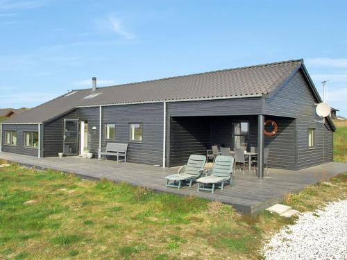 Holiday Home Arina - 150m from the sea in NW Jutland by Interhome