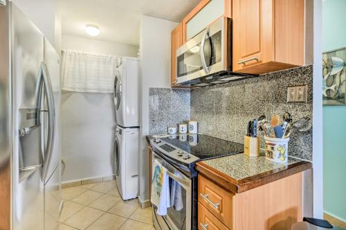 Breezy Condo with Ocean View Balcony Walk to Beach!