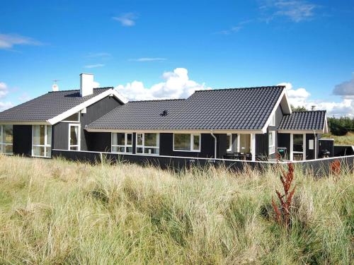 Holiday Home Huno - 400m from the sea in NW Jutland by Interhome