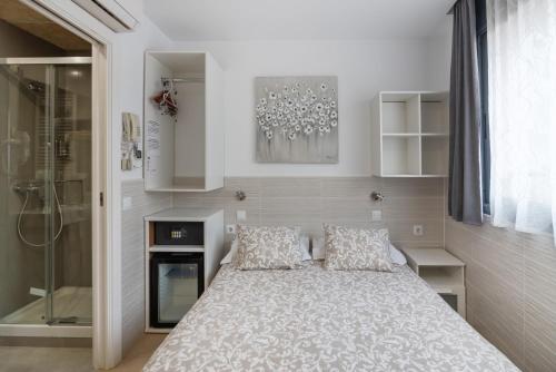 Hostal House