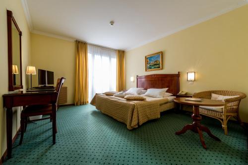 Hotel Churchill - image 5