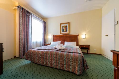 Hotel Churchill - image 8
