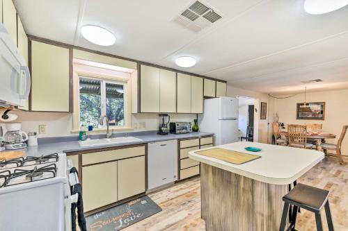 Sedona Stardust Hideaway with Patio and Mtn Views! - image 12