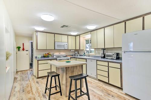 Sedona Stardust Hideaway with Patio and Mtn Views! - image 13