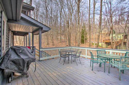 Wintergreen Home with Deck - Near Skiing and Hiking! - image 12