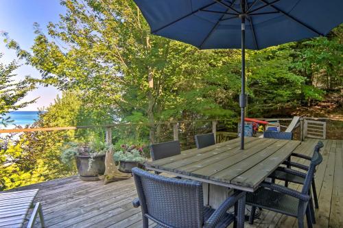Forested Pentwater Beachhouse-100 Ft to Shore - image 6